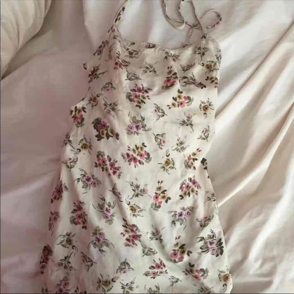 ❌SOLD❌Brandy Melville floral Rin Dress